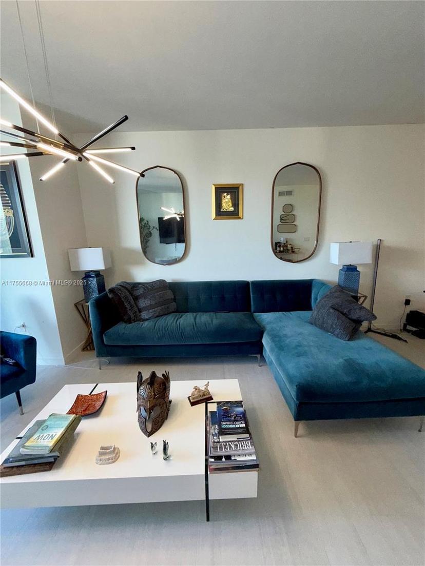 Picture of 1000 Brickell Plz # 4814, Miami FL 33131