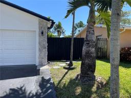 Picture of 4930 SW 11Th Cir, Margate, FL 33068