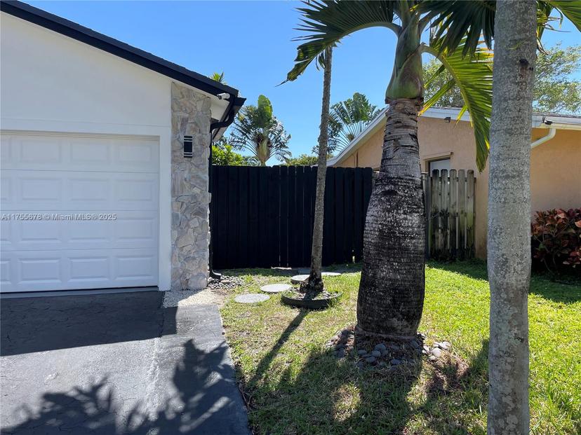 Picture of 4930 SW 11Th Cir, Margate FL 33068