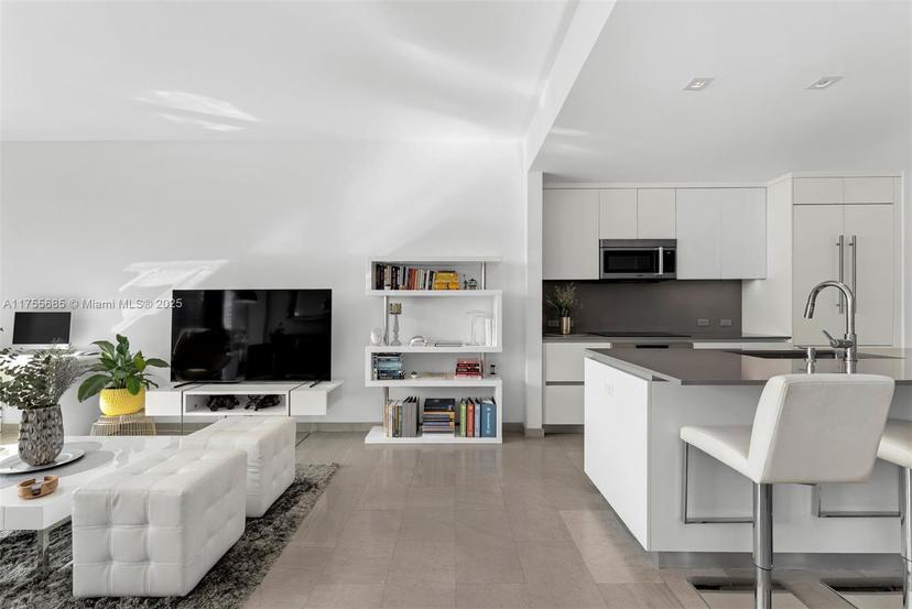 Picture of 68 SE 6Th St # 3506, Miami FL 33131