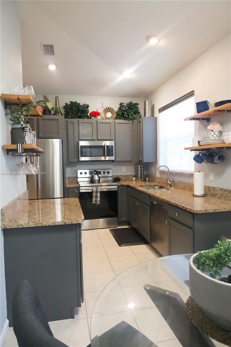 Picture of 8138 Carnoustie Pl, Port St. Lucie FL 34986