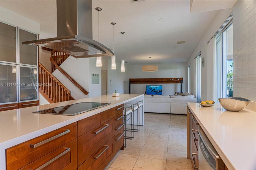 Picture of 11271 NW 61St St, Doral FL 33178