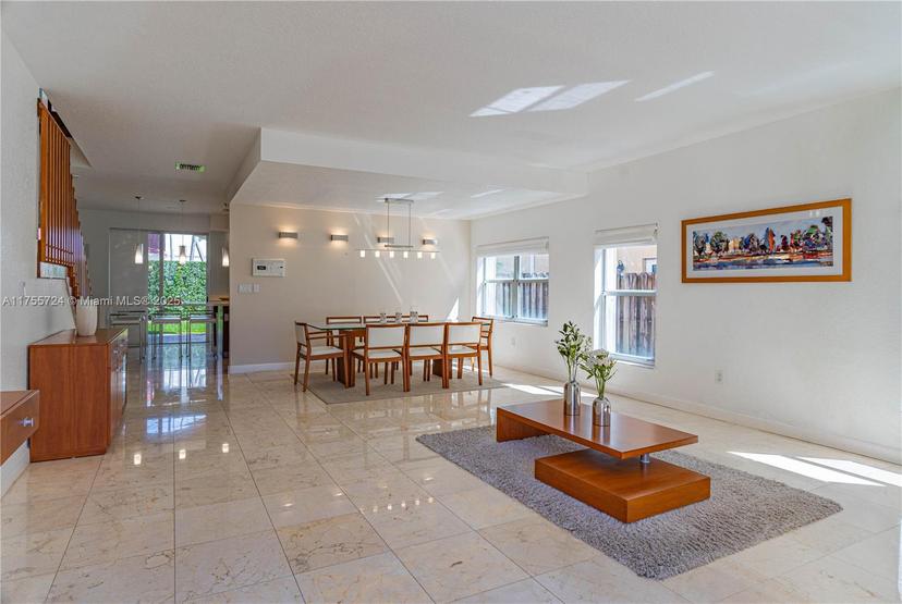 Picture of 11271 NW 61St St, Doral FL 33178