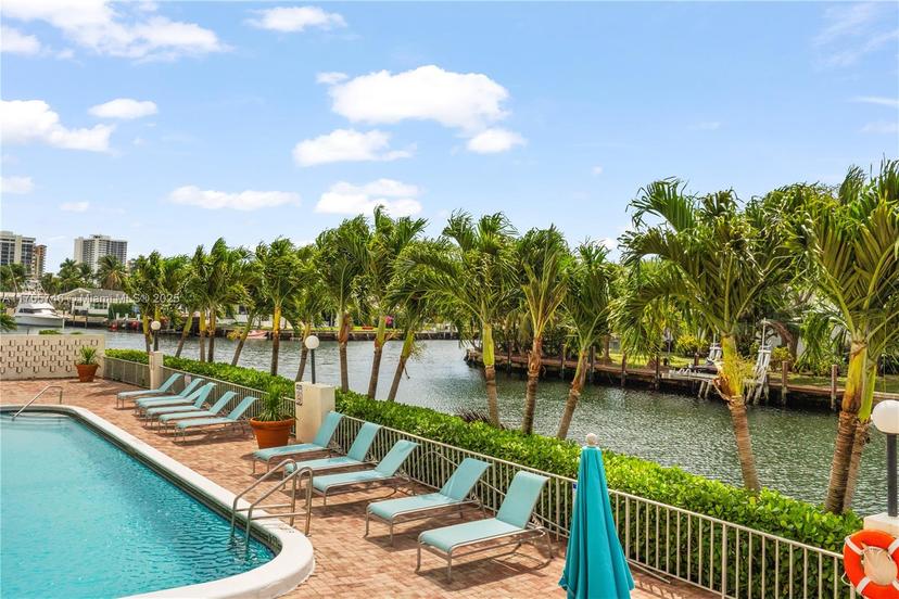 Picture of 401 Golden Isles Dr # 516, Hallandale Beach FL 33009