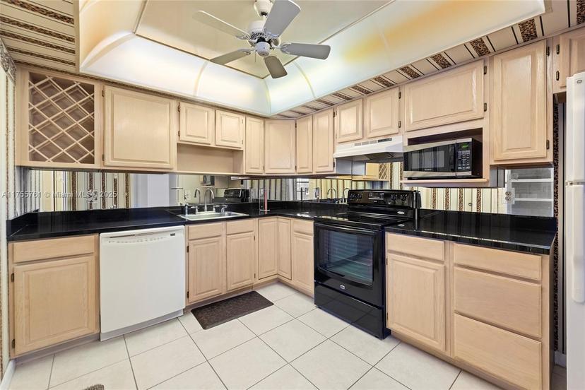 Picture of 4500 Gefion Ct # 104, Lake Worth FL 33467