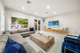 Picture of 3757 SW 27 Lane # 3757, Miami, FL 33134
