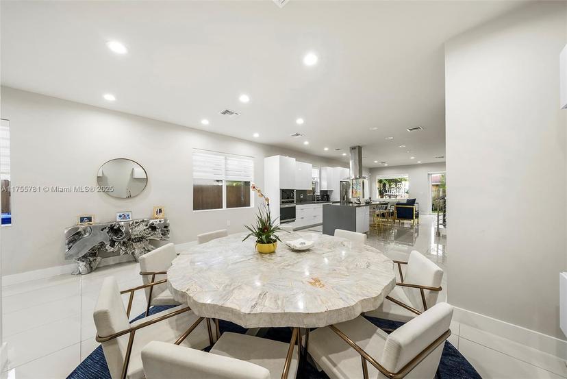 Picture of 3757 SW 27 Lane # 3757, Miami FL 33134