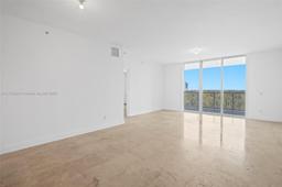 Picture of 14951 Royal Oaks Ln # 1401, North Miami, FL 33181