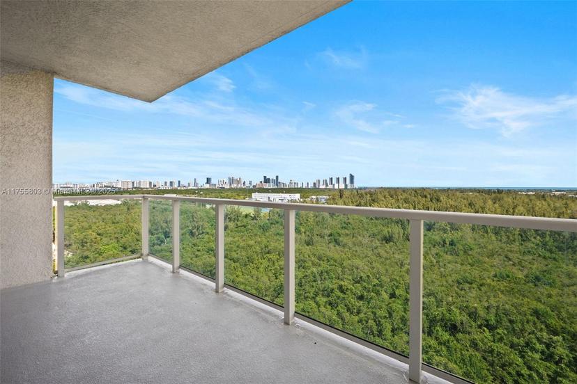 Picture of 14951 Royal Oaks Ln # 1401, North Miami FL 33181