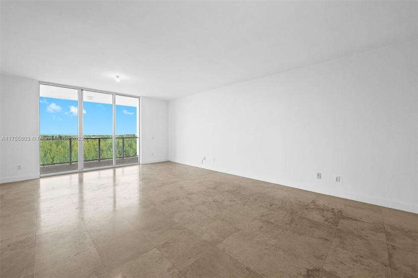 Picture of 14951 Royal Oaks Ln # 1401, North Miami FL 33181