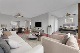 Picture of 1000 Colony Point Cir # 507, Pembroke Pines, FL 33026