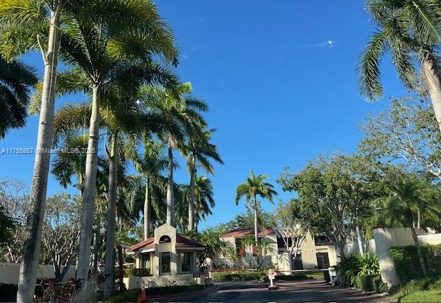Picture of 20220 NE 3Rd Ct # 4, Miami, FL 33179