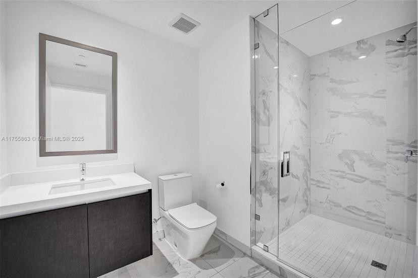 Picture of 851 NE 1St Ave # 4301, Miami FL 33132