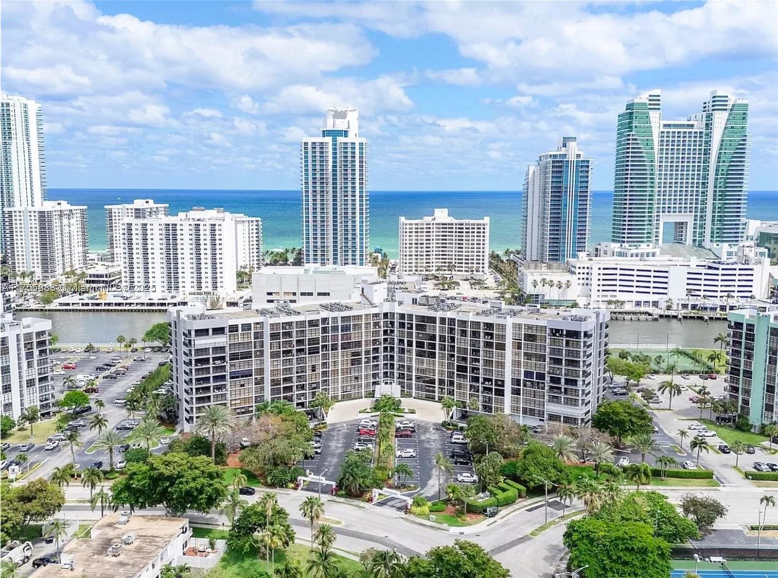 Picture of 600 Parkview Dr # 1109, Hallandale Beach, FL 33009