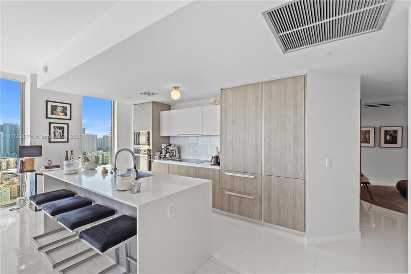 Picture of 2900 NE 7Th Ave # 3107, Miami FL 33137