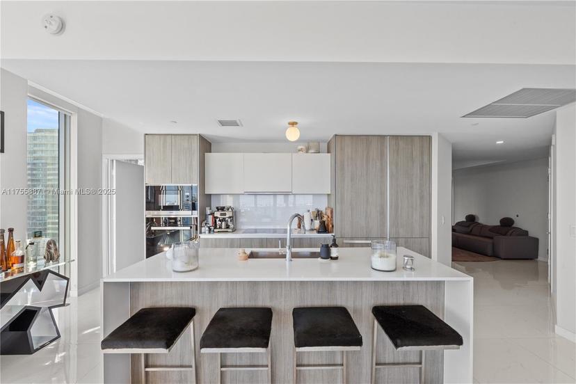 Picture of 2900 NE 7Th Ave # 3107, Miami FL 33137