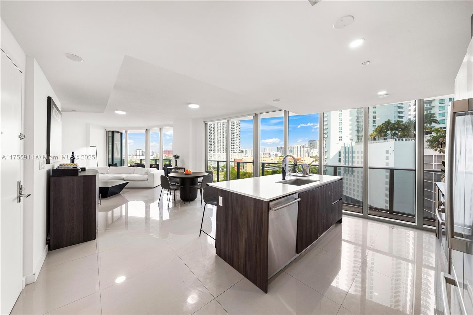 Picture of 488 NE 18Th St # 917, Miami, FL 33132