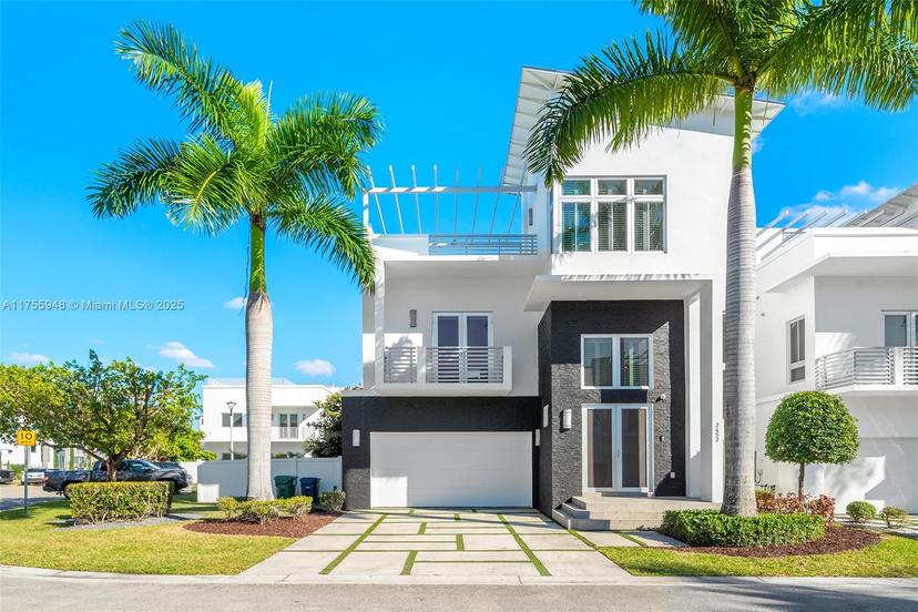 Picture of 3453 NW 84Th Ct, Doral FL 33122