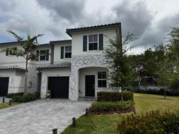 Picture of 4701 NW 118Th Ave # 4701, Coral Springs, FL 33076