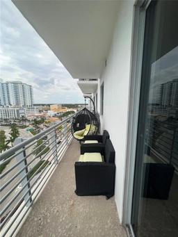 Picture of 1830 Radius Dr # 1123, Hollywood, FL 33020
