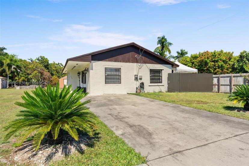 Picture of 530 SW Second St, Homestead FL 33034