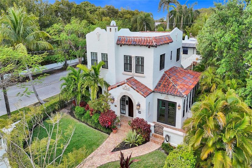 Picture of 621 Biscayne Dr, West Palm Beach FL 33401