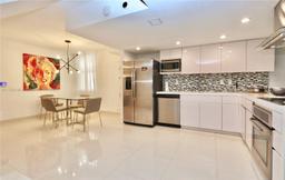Picture of 20350 W Country Club Dr # 4, Aventura, FL 33180