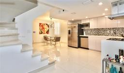 Picture of 20350 W Country Club Dr # 4, Aventura, FL 33180