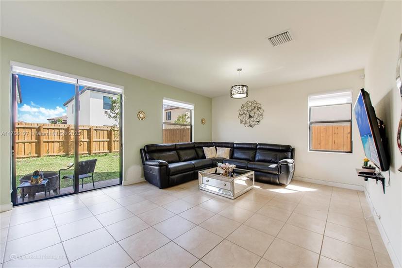 Picture of 11711 SW 254Th St, Homestead FL 33032