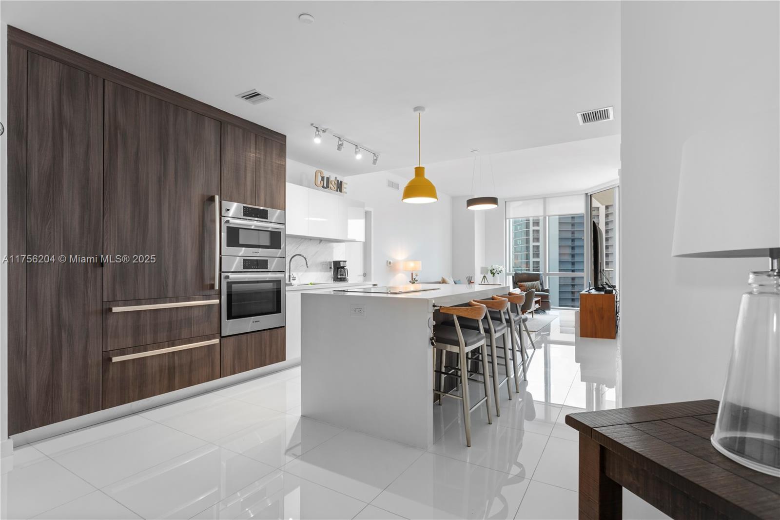 Picture of 851 NE 1St Ave # 3907, Miami, FL 33132
