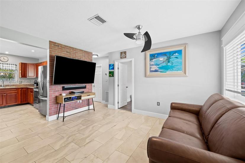 Picture of 621 NW 37Th St, Oakland Park FL 33309
