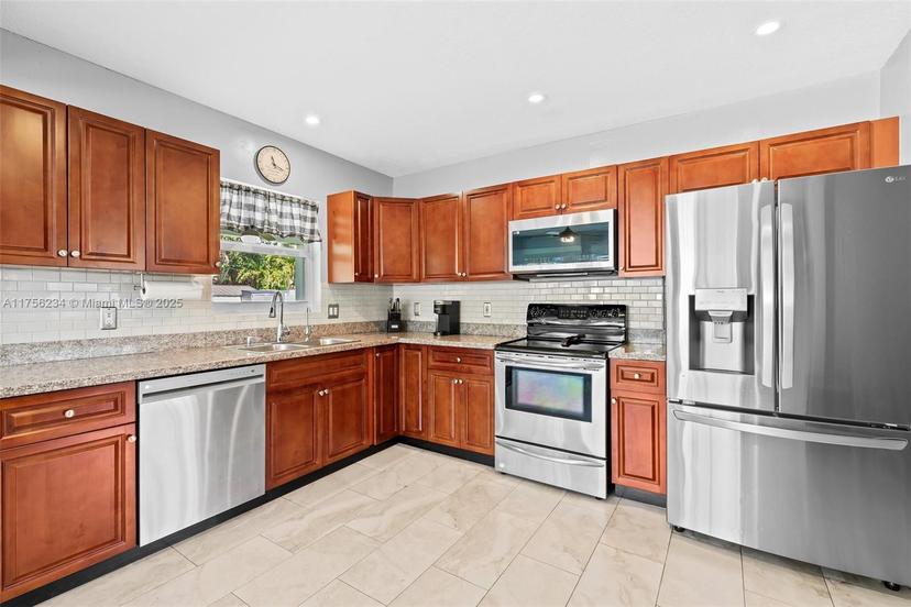 Picture of 621 NW 37Th St, Oakland Park FL 33309
