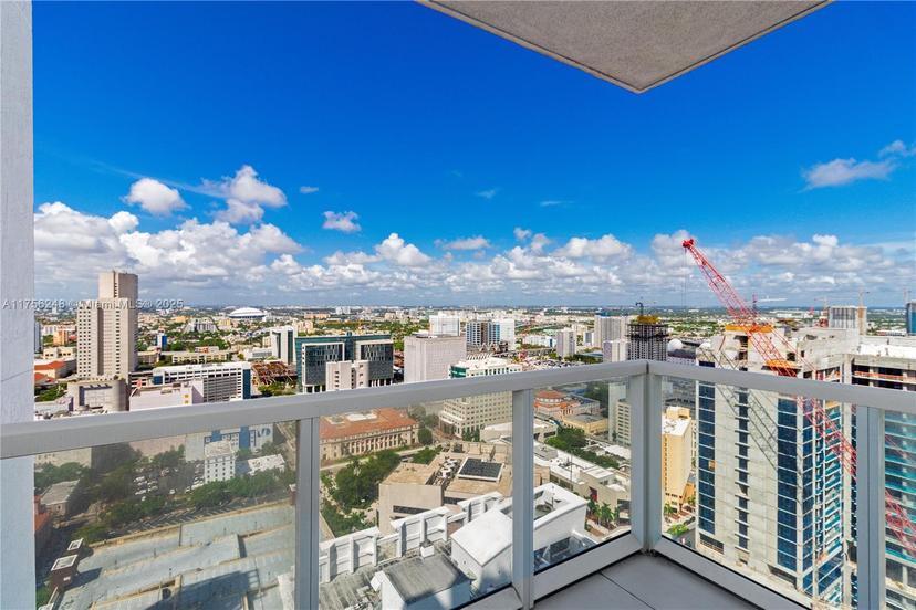 Picture of 253 NE 2Nd St # 3702, Miami FL 33132