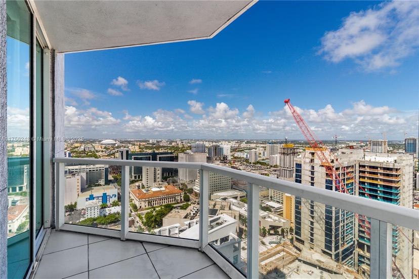 Picture of 253 NE 2Nd St # 3702, Miami FL 33132
