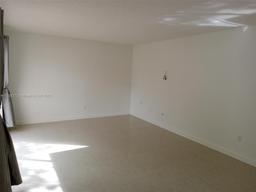 Picture of 7715 SW 86Th St # 110, Miami, FL 33143