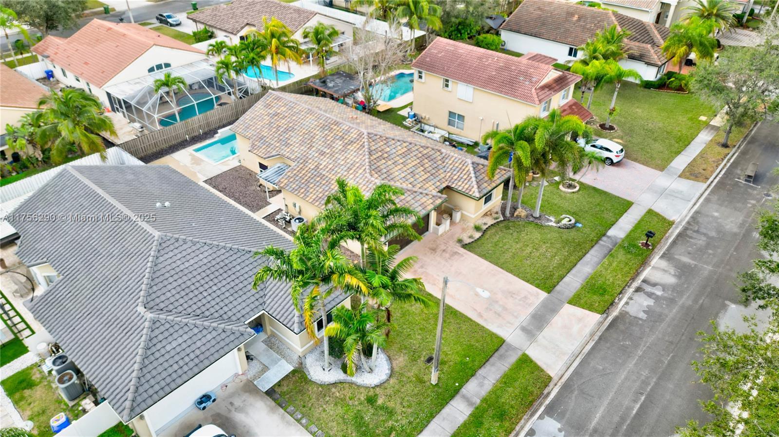 Picture of 18774 NW 24Th Pl, Pembroke Pines, FL 33029