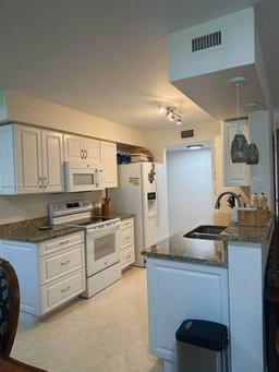 Picture of 942 NW 92 Ter # 942, Plantation, FL 33324