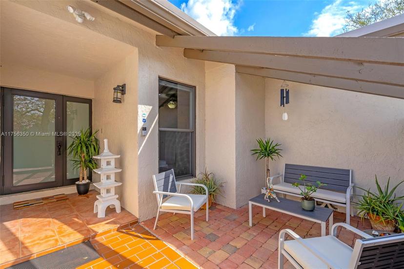 Picture of 11509 SW 84 Ln # 11509, Miami FL 33173