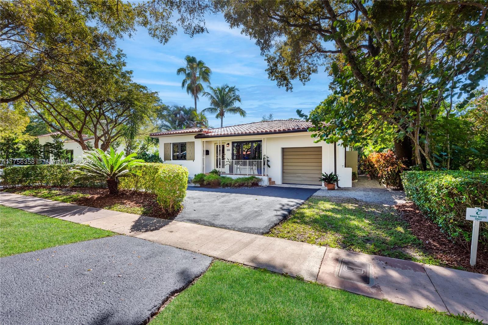 Picture of 608 Navarre Ave, Coral Gables, FL 33134