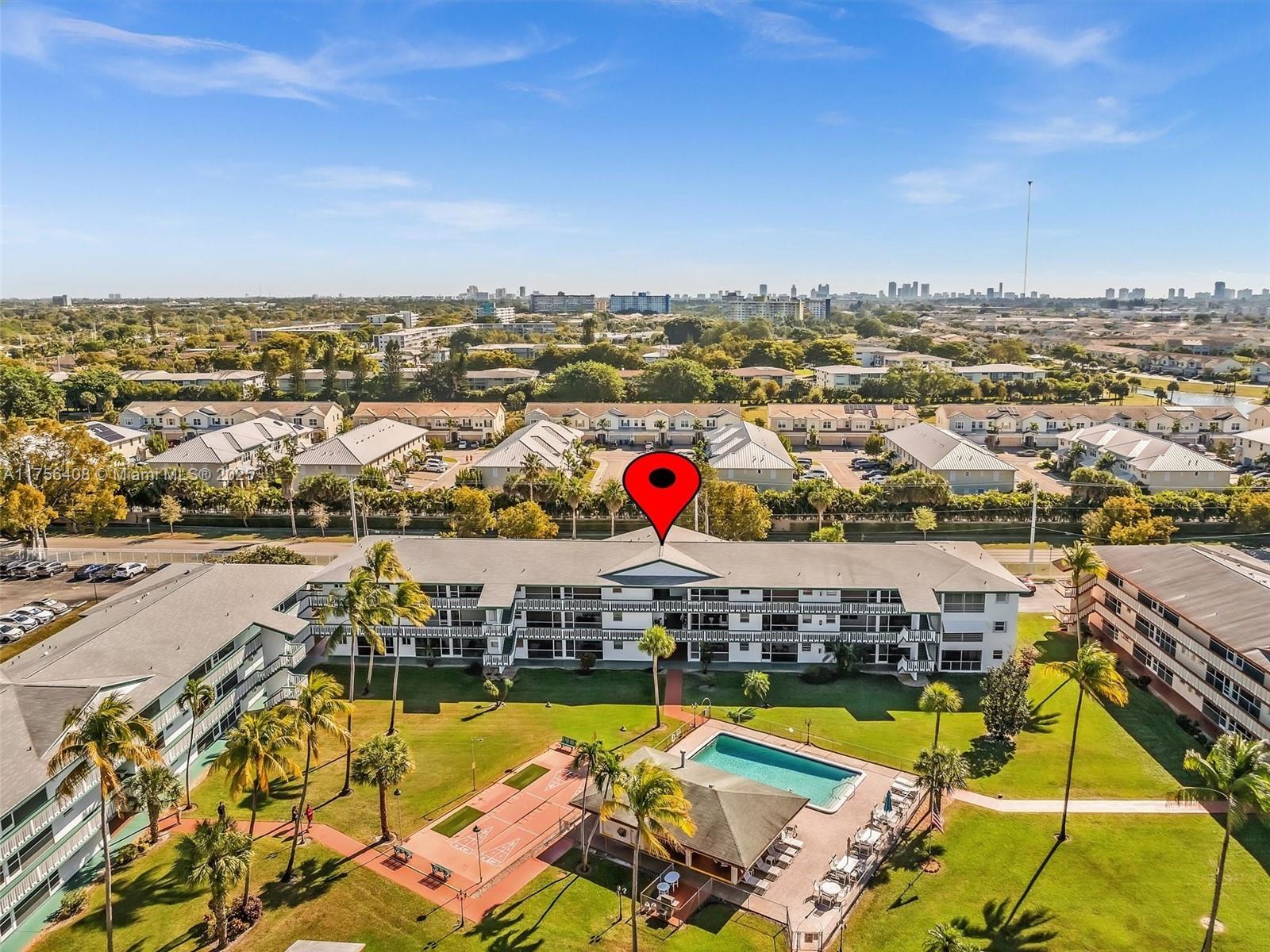Picture of 5300 Washington St # J216, Hollywood, FL 33021