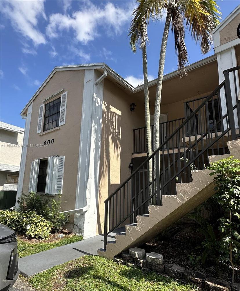 Picture of 900 Constitution Dr # 900L, Homestead FL 33034