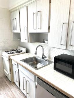 Picture of 821 Jefferson Ave # 4, Miami Beach, FL 33139