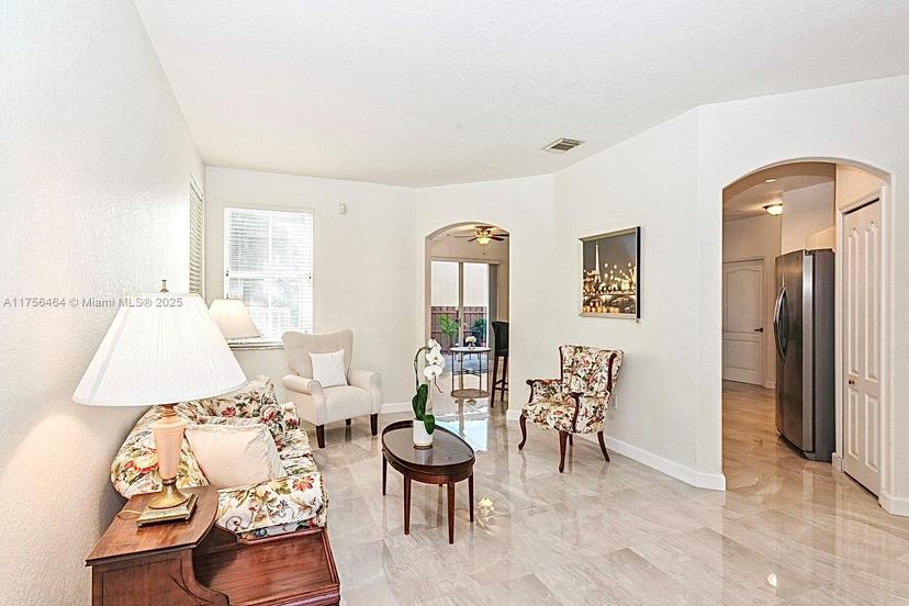 Picture of 11200 NW 74Th Ter, Doral FL 33178