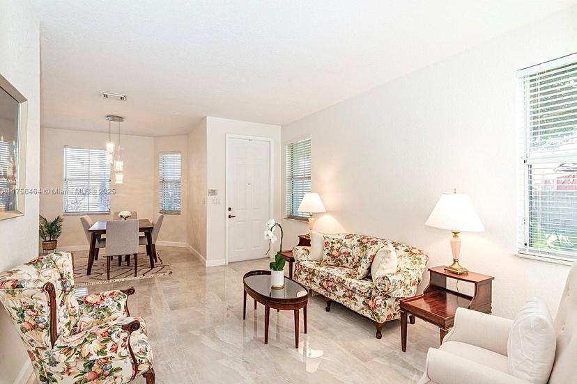 Picture of 11200 NW 74Th Ter, Doral FL 33178