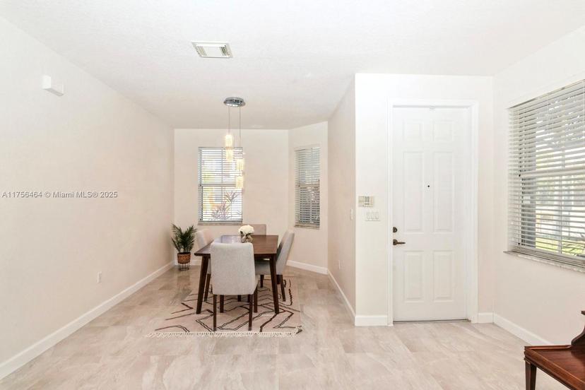 Picture of 11200 NW 74Th Ter, Doral FL 33178