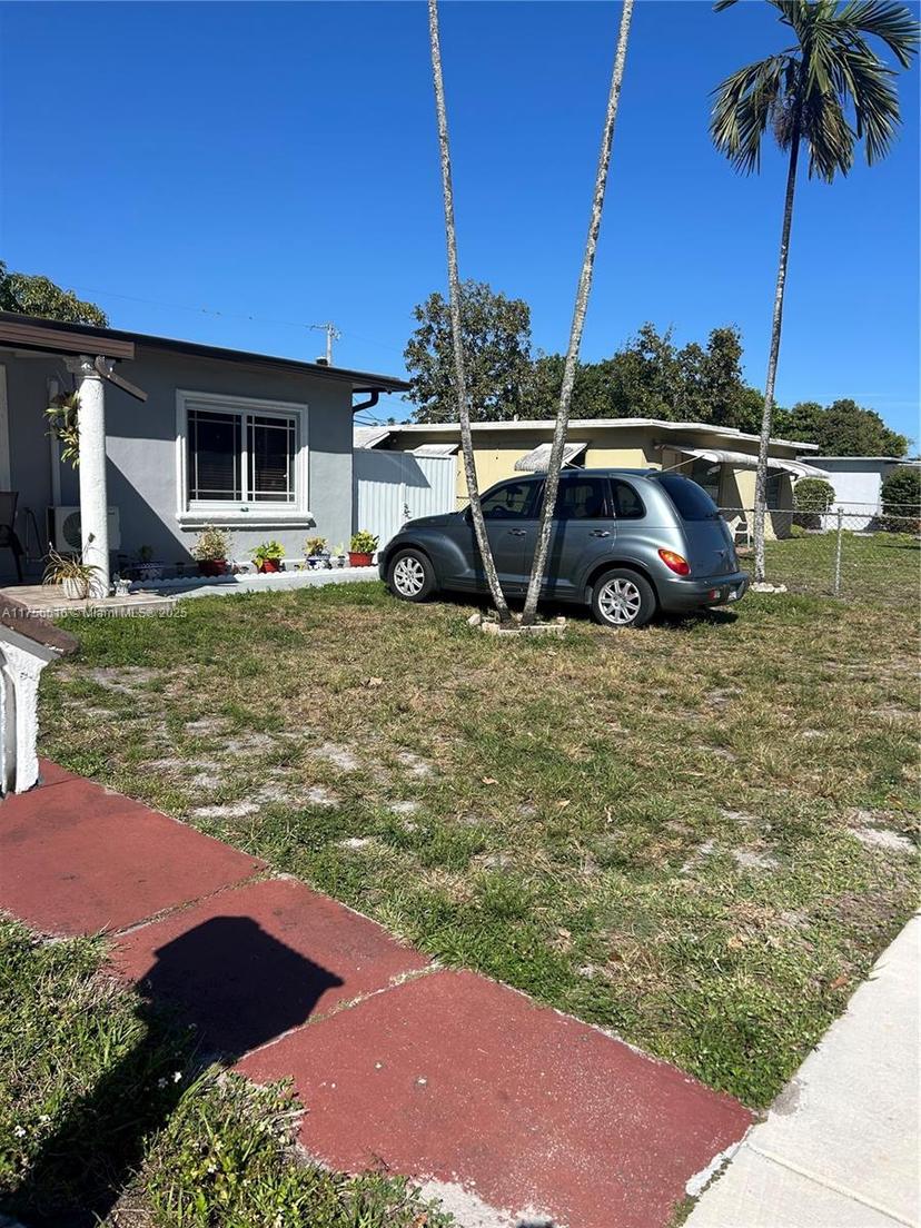 Picture of 831 E 13Th St, Hialeah FL 33010