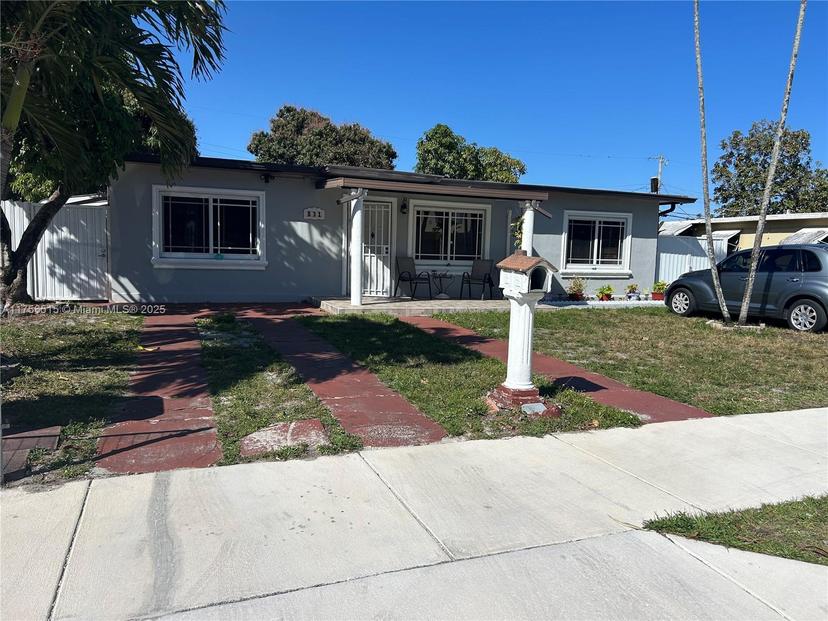 Picture of 831 E 13Th St, Hialeah FL 33010