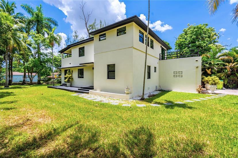Picture of 24 NW 86Th St, El Portal FL 33150