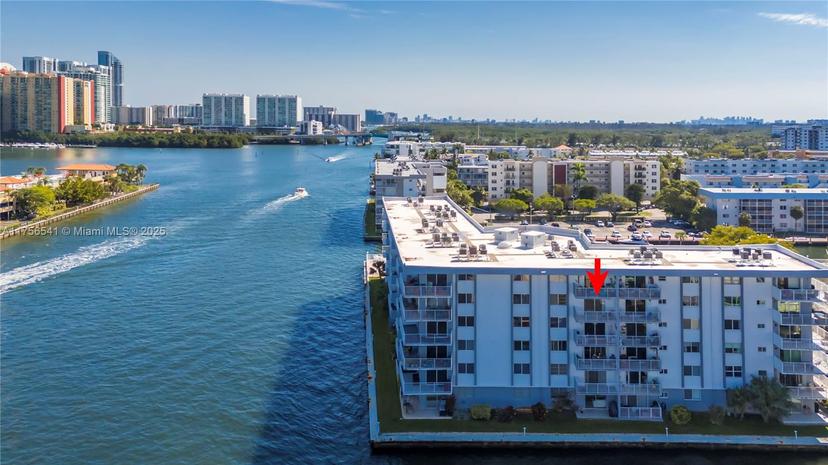 Picture of 4000 NE 170Th St # 502, North Miami Beach FL 33160