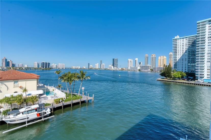 Picture of 4000 NE 170Th St # 502, North Miami Beach FL 33160